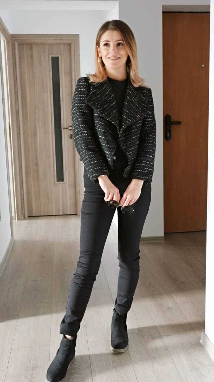 all black textured tweed jacket outfit for fall with black jeans